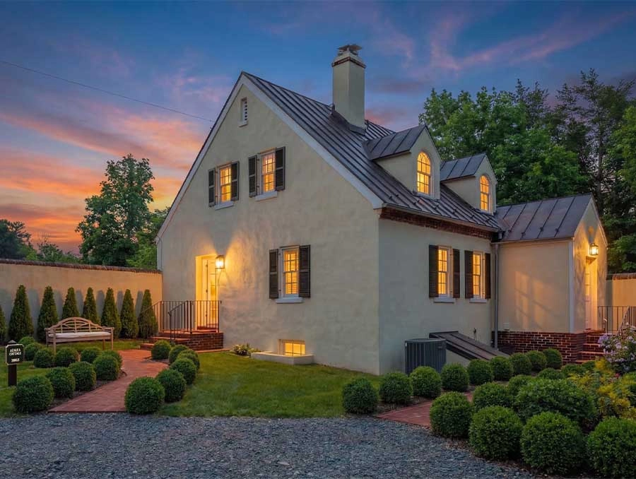 The Red Fox Inn & Tavern Charming historic inn with cozy rooms and inviting tavern ambiance.